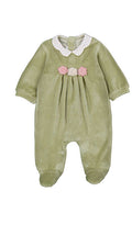 Tutina intera neonata Mayoral in velluto verde salvia con colletto bianco a pois e applicazioni floreali rosa e panna