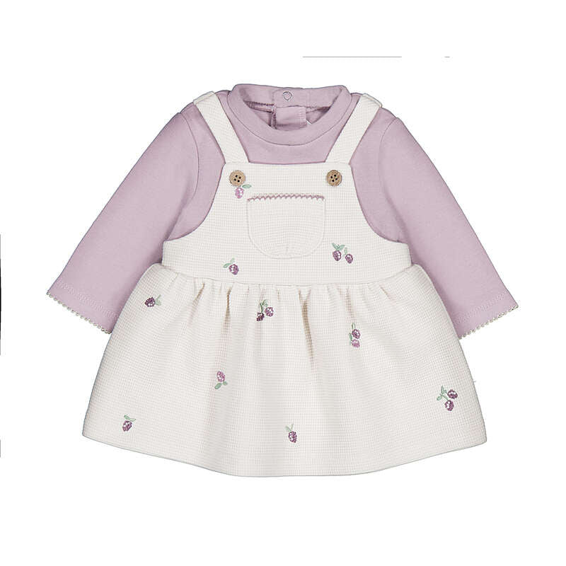 Set 2 pezzi neonata Mayoral: maglia lilla con bordo smerlato e salopette bianca con ricami frutti di bosco e bottoni in legno