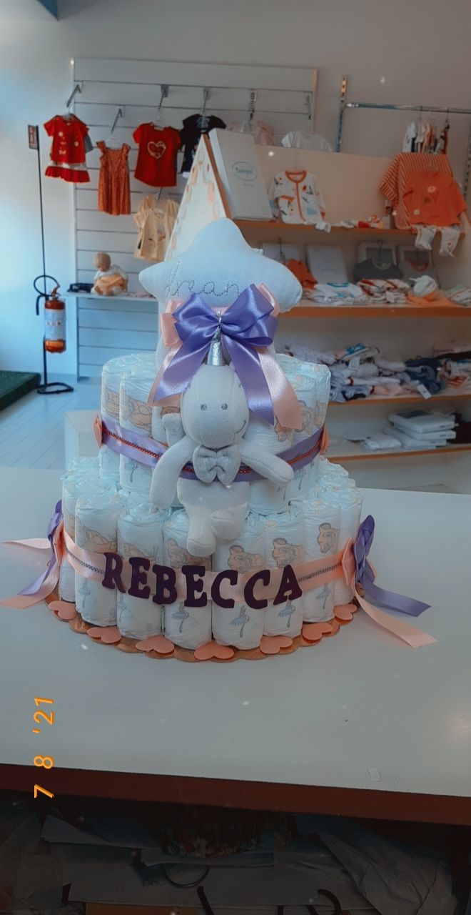 Torta di pannolini scenografica