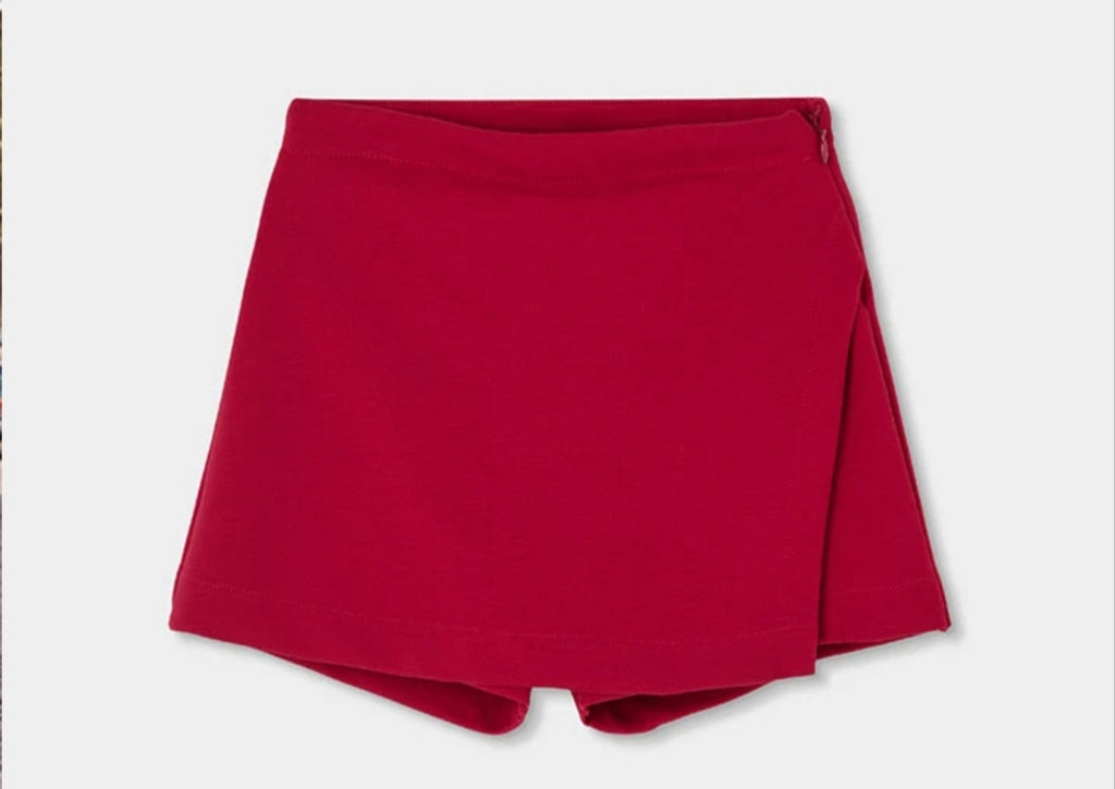 Completo ragazza a righe con cuori e shorts rossi